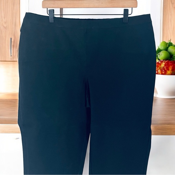 ISAAC MIZRAHI Live Black Pants - Picture 7 of 7